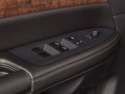 2013 Nissan Armada SV