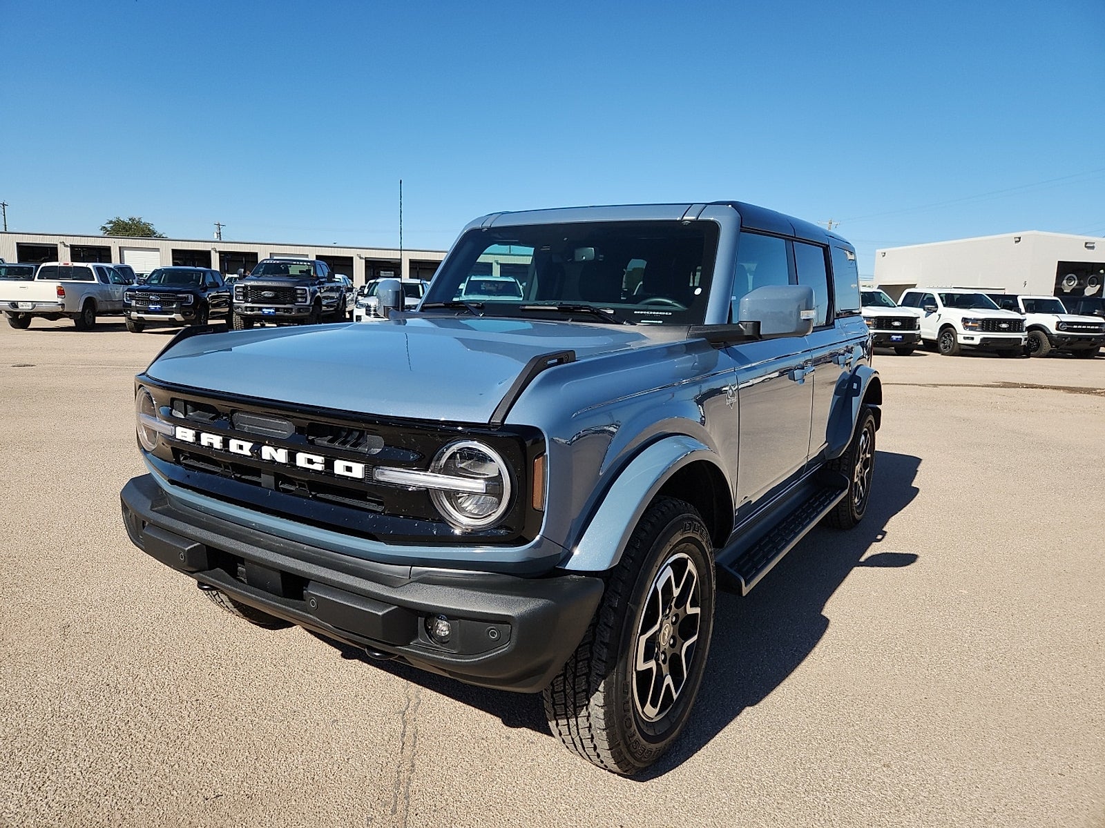 2025 Ford Bronco Outer Banks®