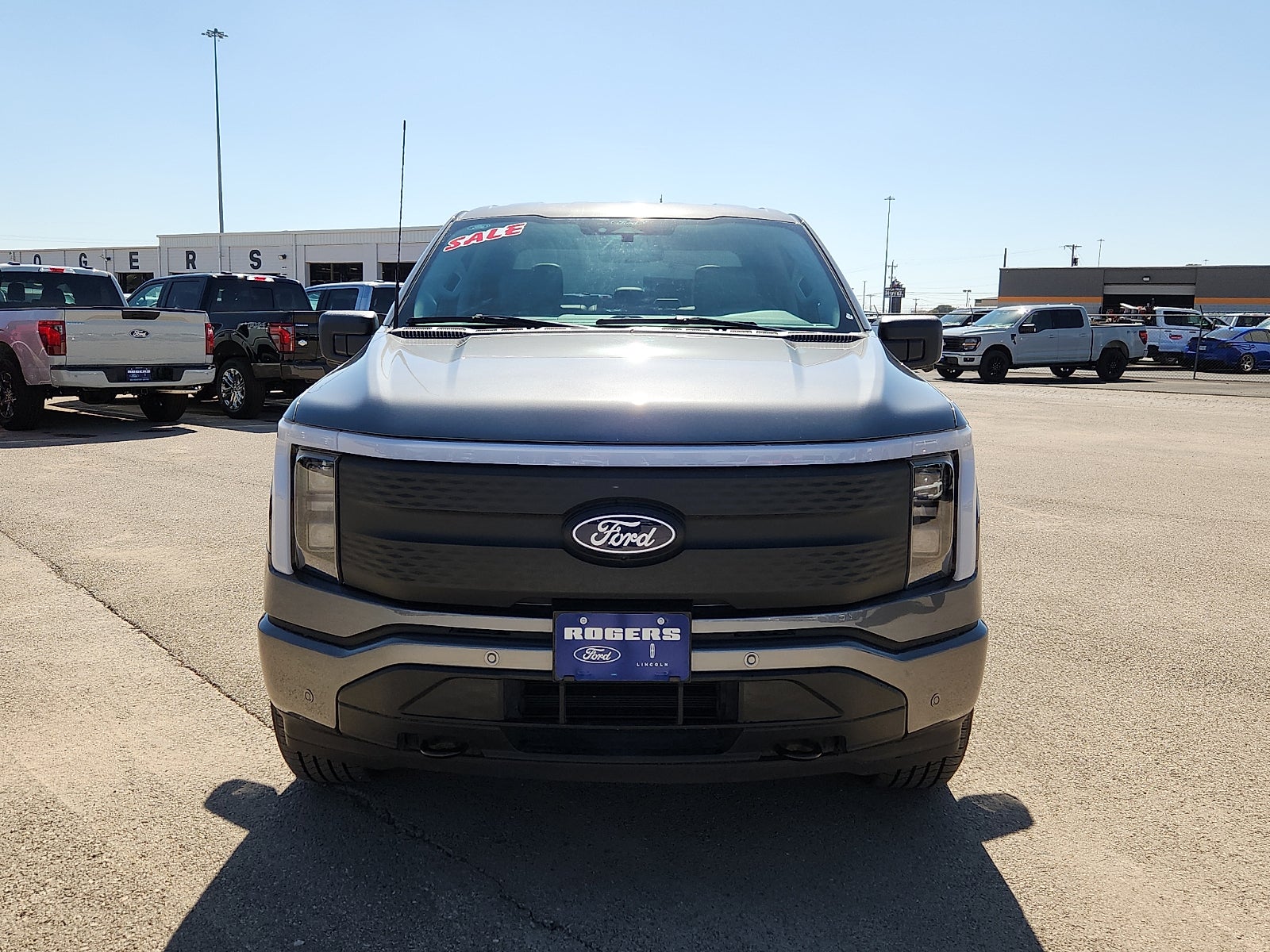 2025 Ford F-150 Lightning Flash