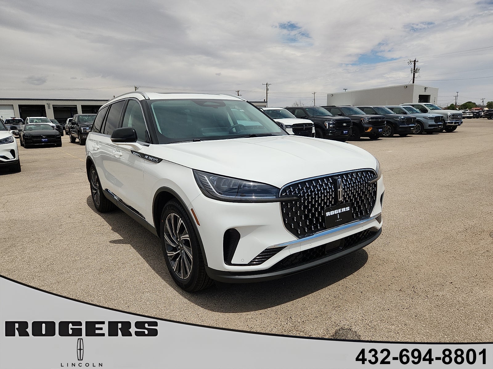 2026 Lincoln Aviator Premiere RWD's photo