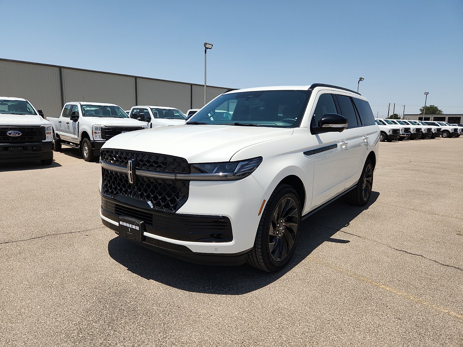 2027 Lincoln Navigator Reserve