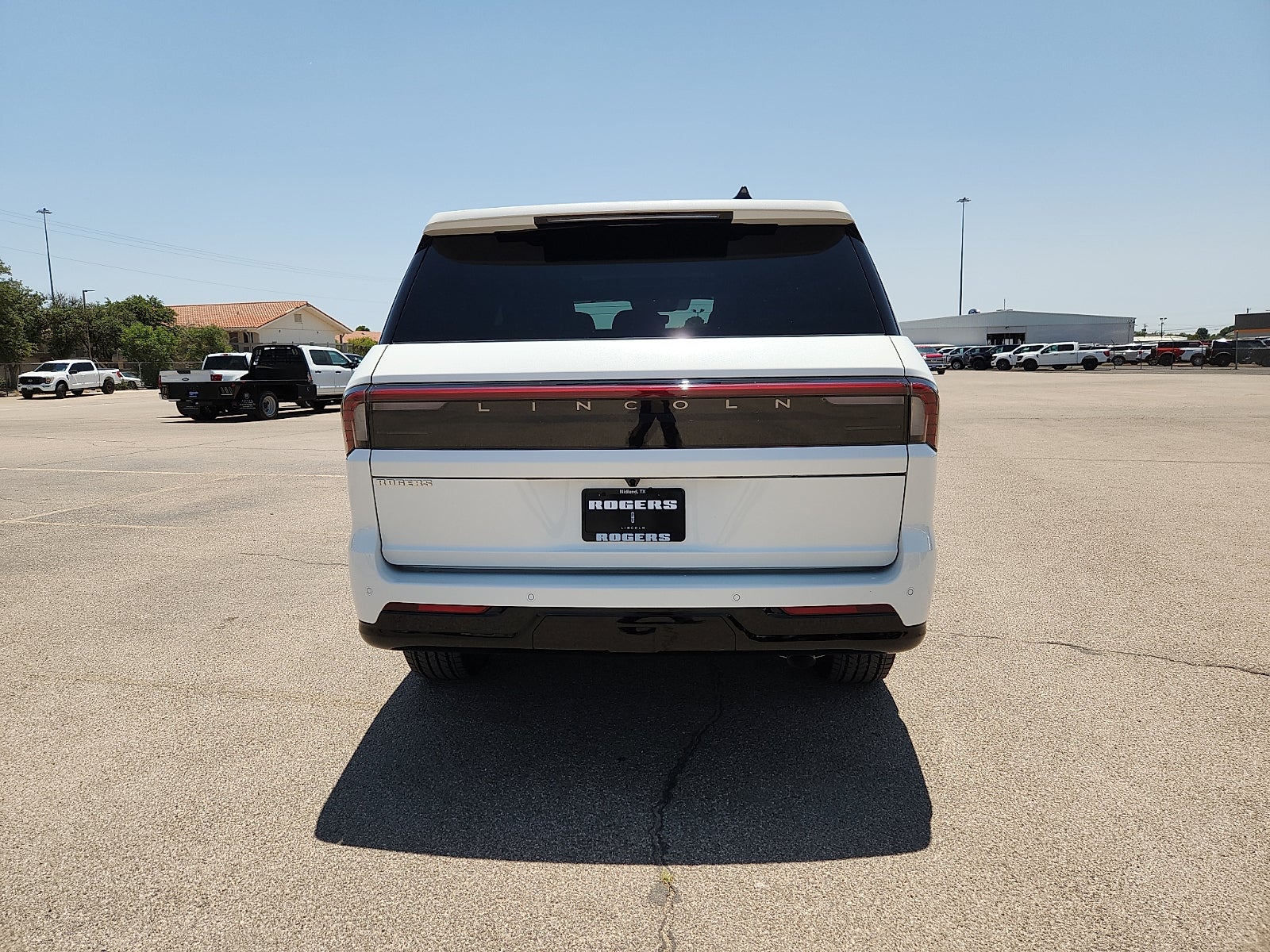 2027 Lincoln Navigator Reserve