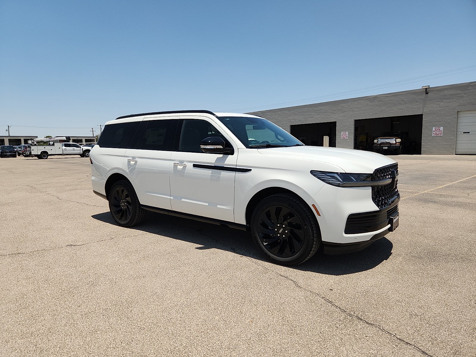 2027 Lincoln Navigator Reserve