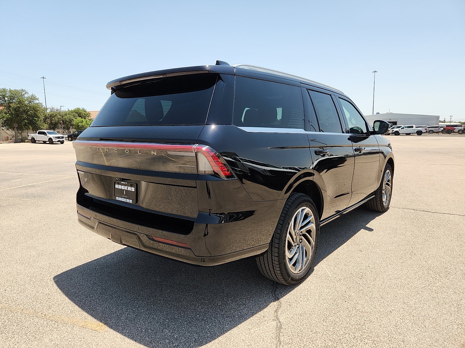 2027 Lincoln Navigator Reserve