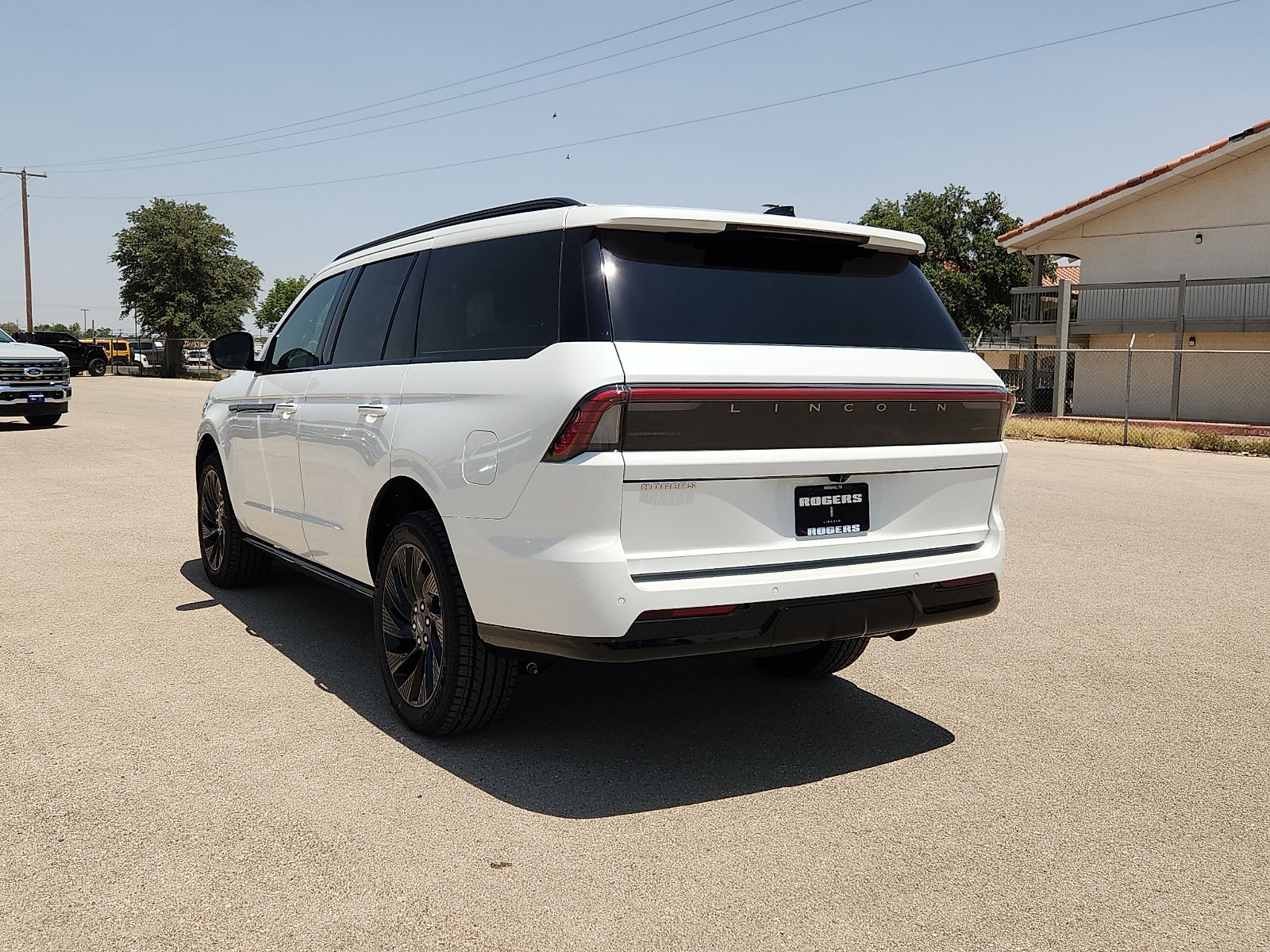 2027 Lincoln Navigator Reserve