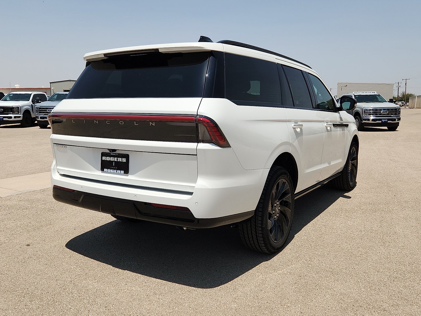 2027 Lincoln Navigator Reserve