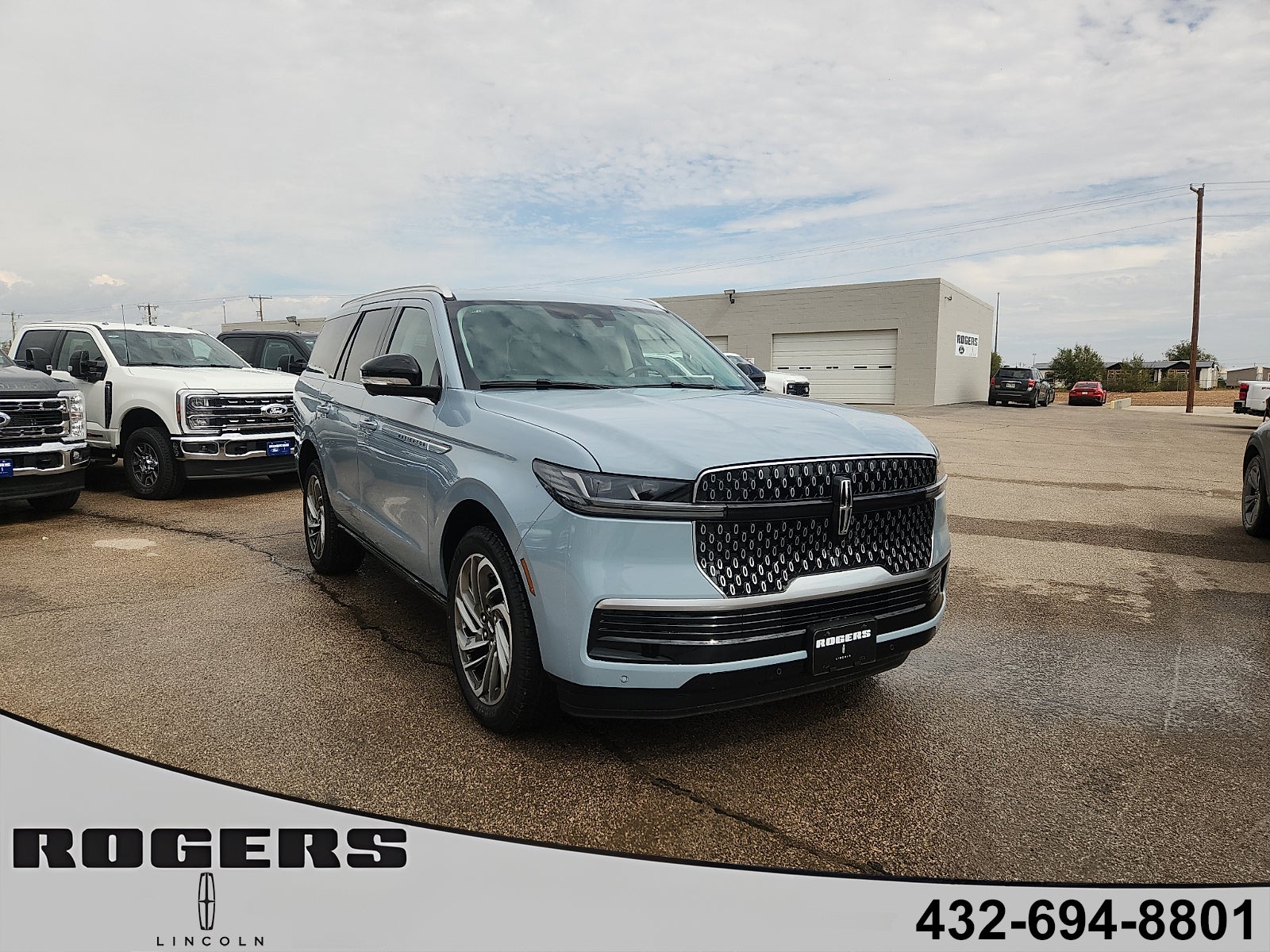 2027 Lincoln Navigator