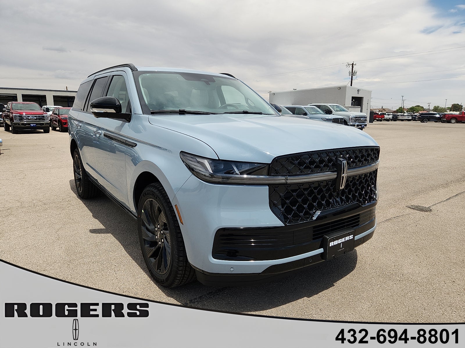 2026 Lincoln Navigator Reserve 4WD's photo