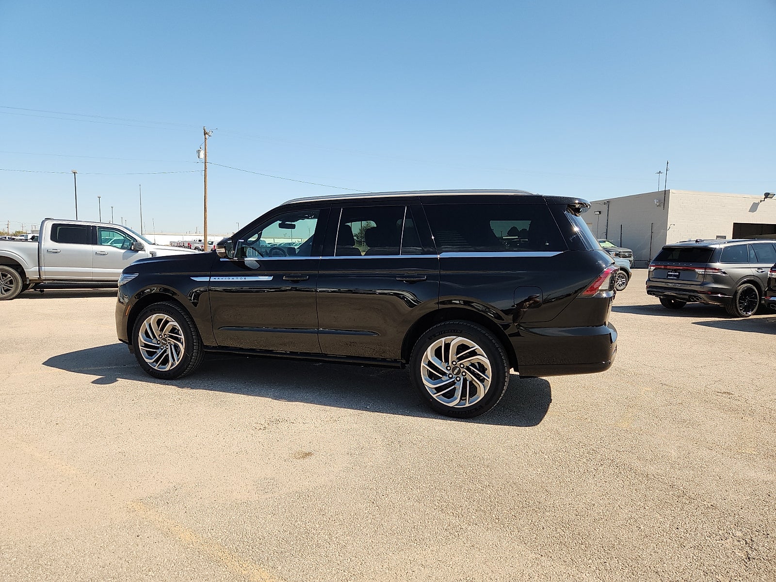 2027 Lincoln Navigator Reserve