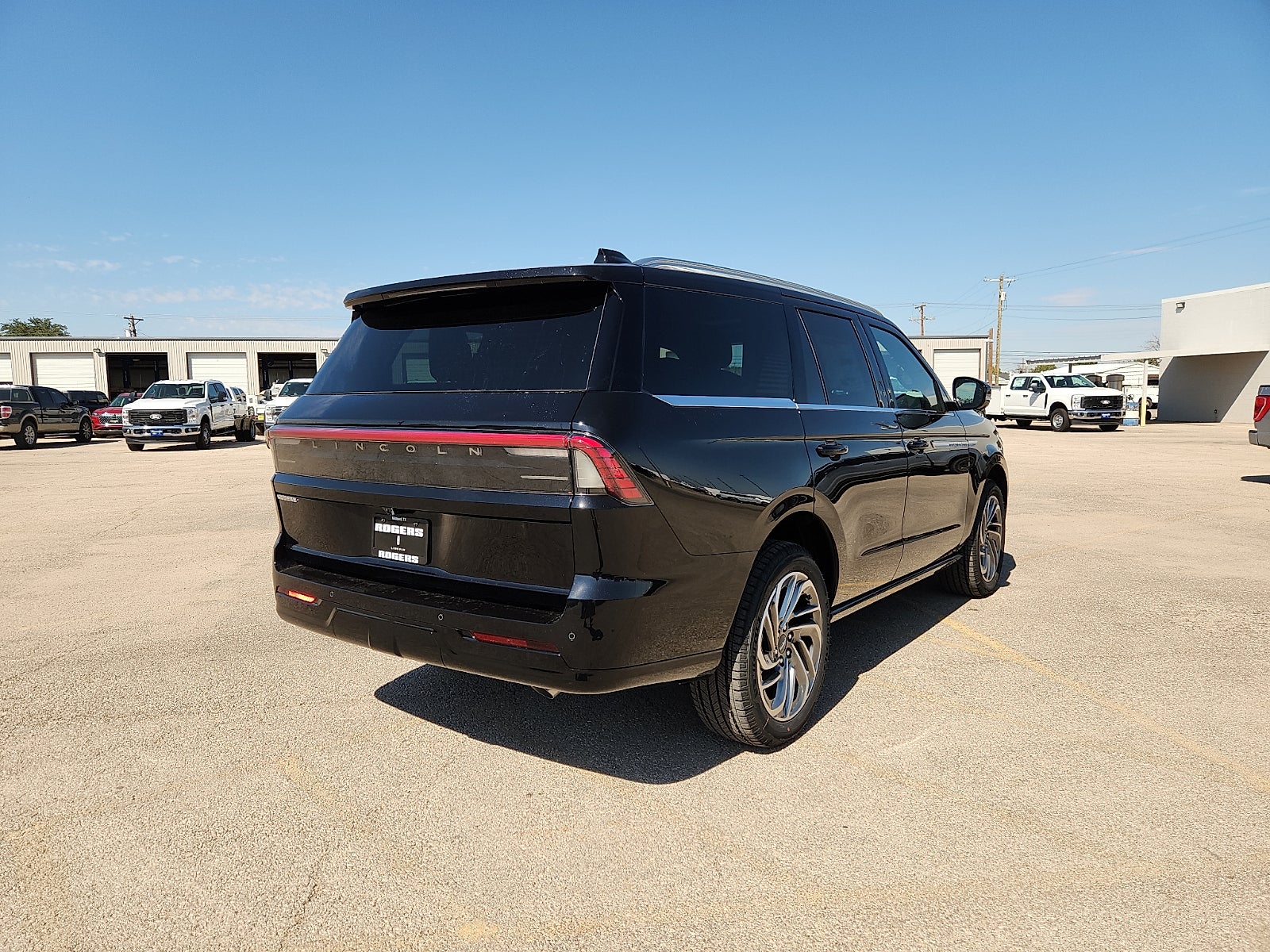2027 Lincoln Navigator Reserve