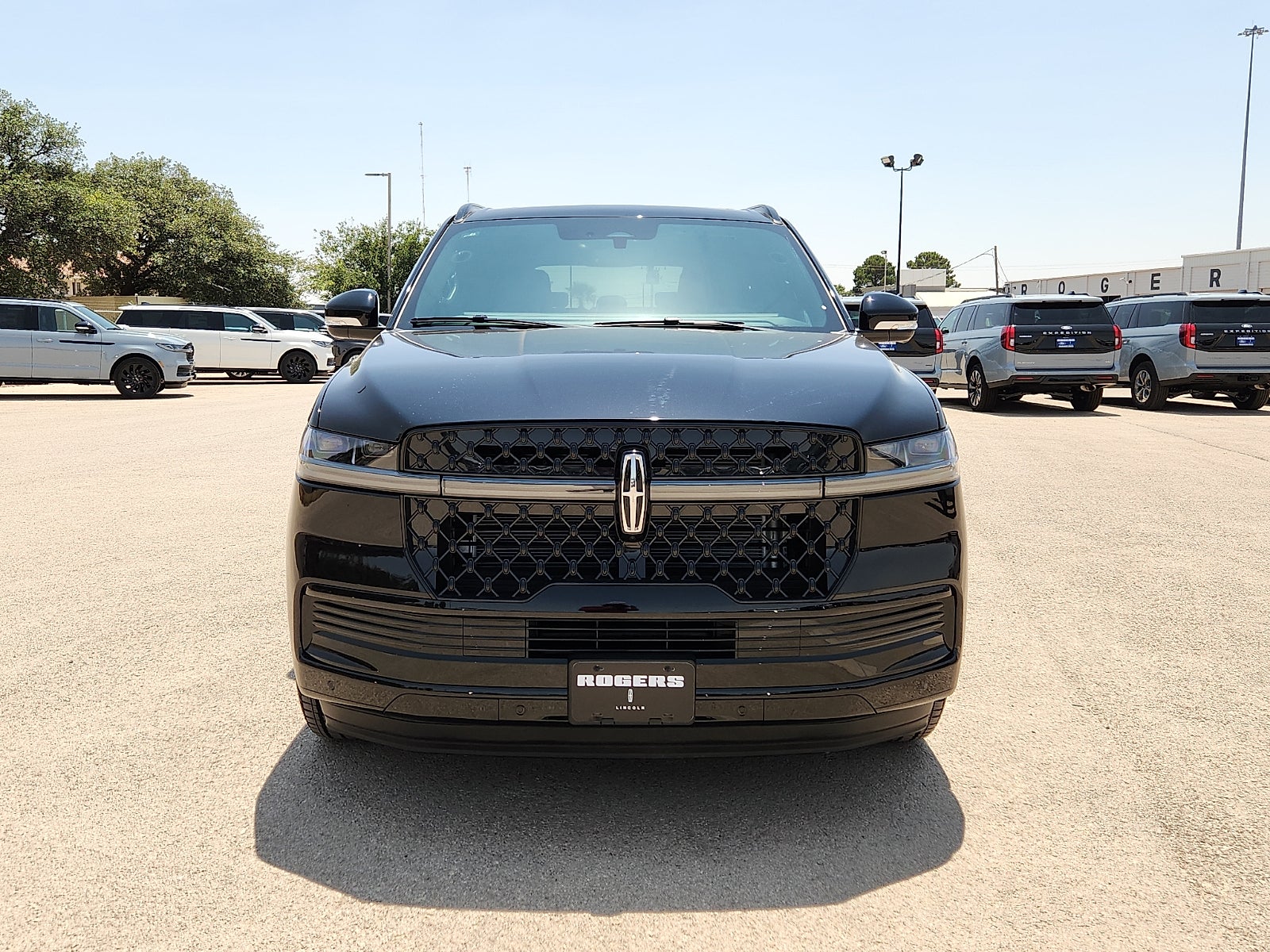 2027 Lincoln Navigator Reserve