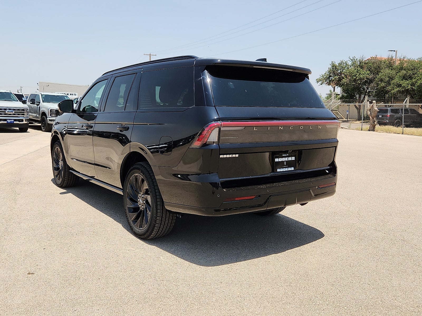 2027 Lincoln Navigator Reserve