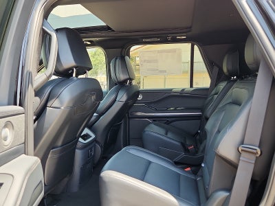 2027 Lincoln Navigator Reserve