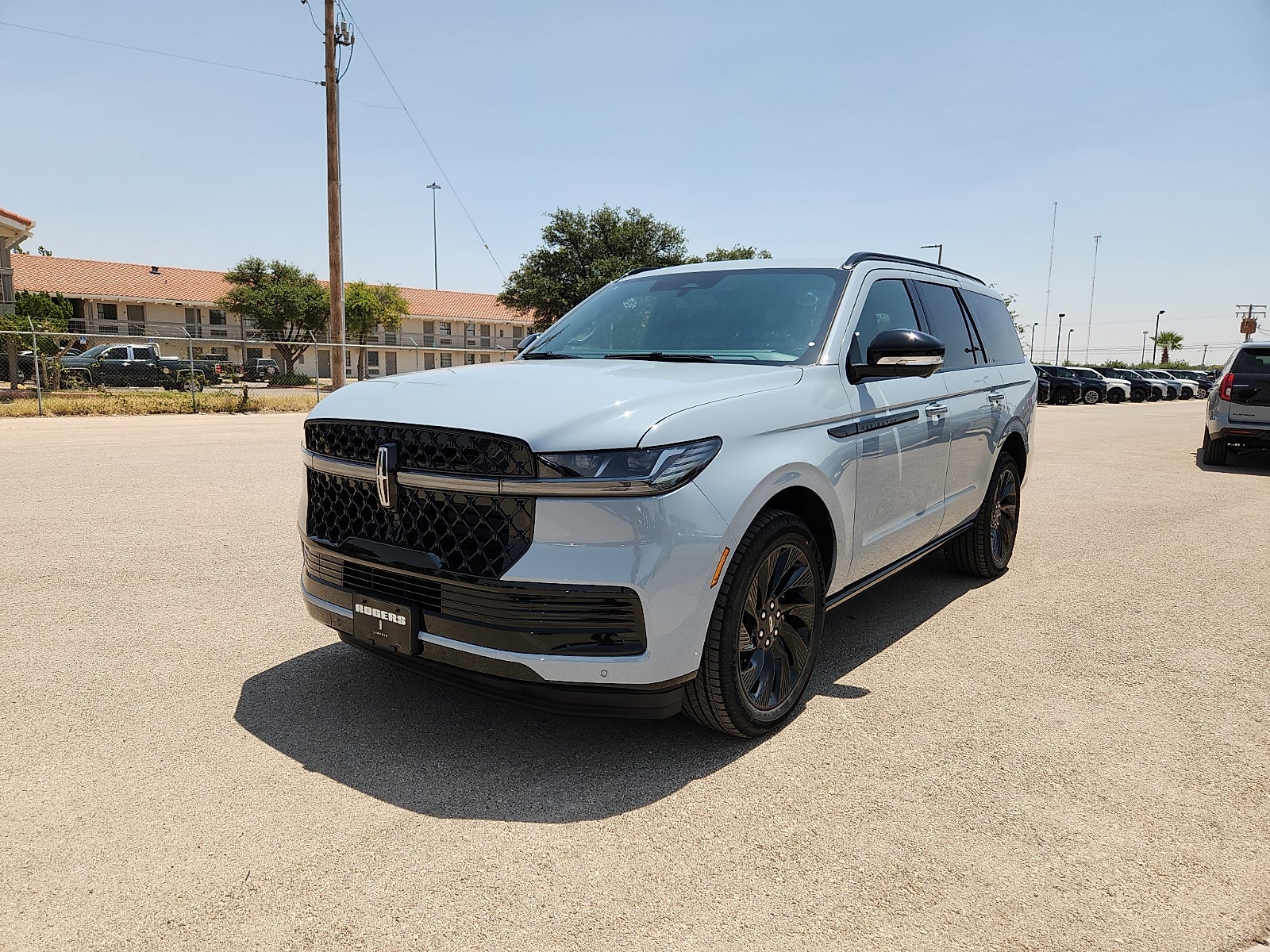 2027 Lincoln Navigator Reserve