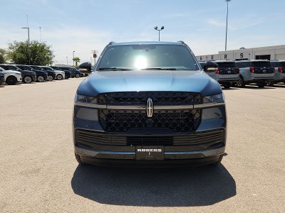 2027 Lincoln Navigator Reserve