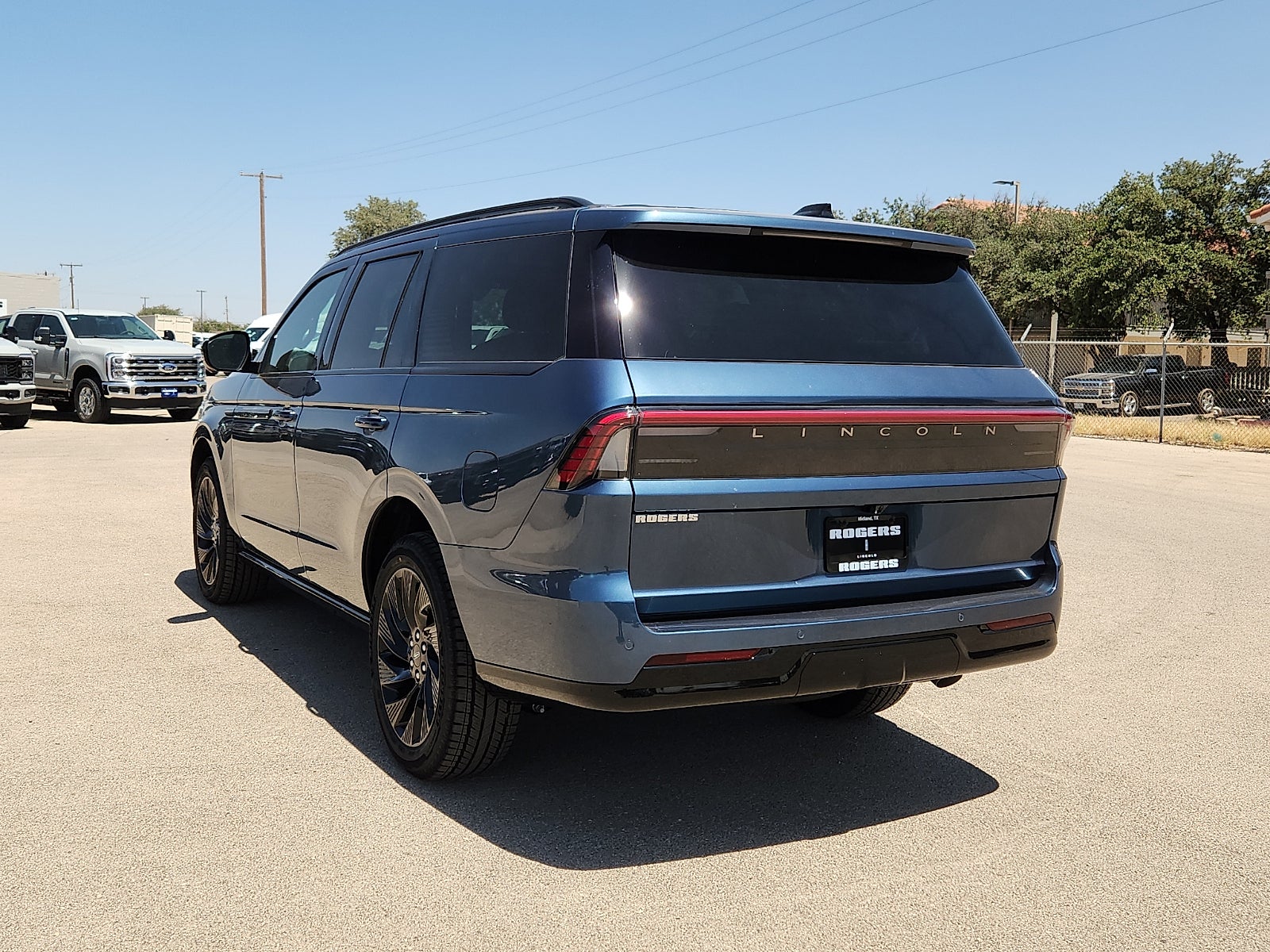 2027 Lincoln Navigator Reserve