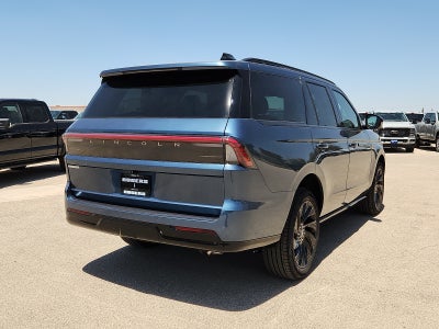 2027 Lincoln Navigator Reserve