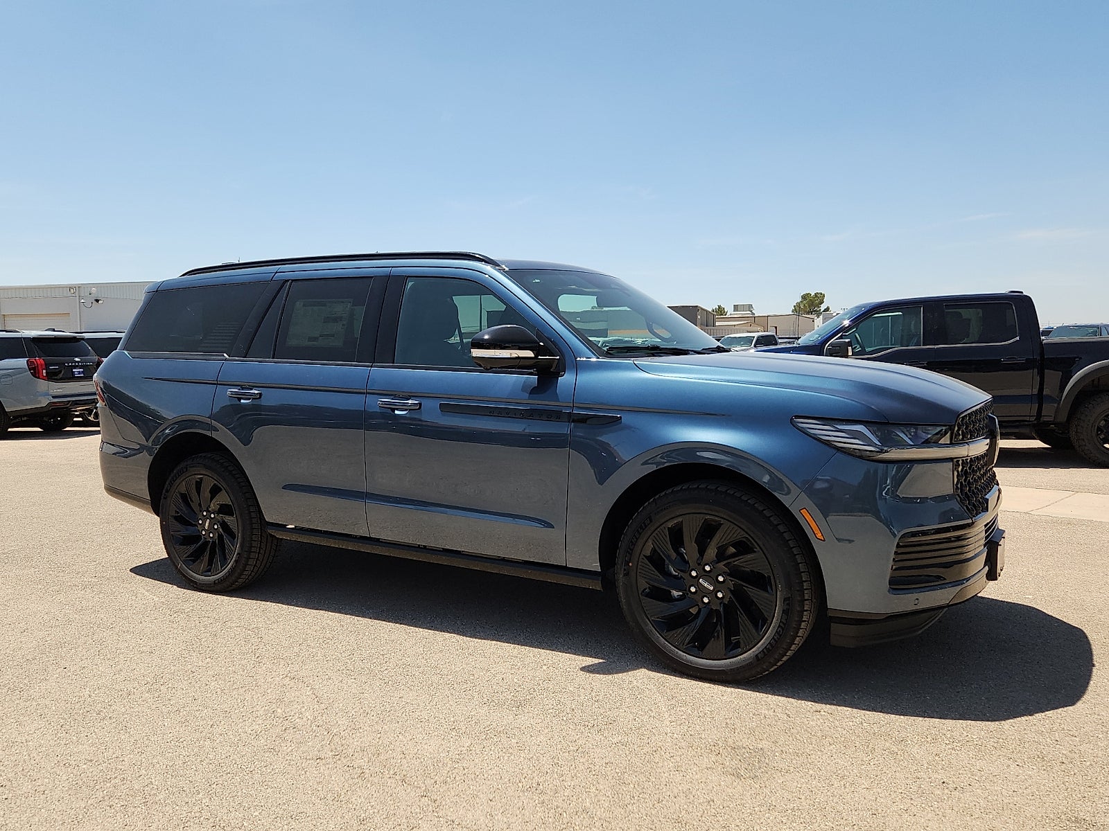 2027 Lincoln Navigator Reserve