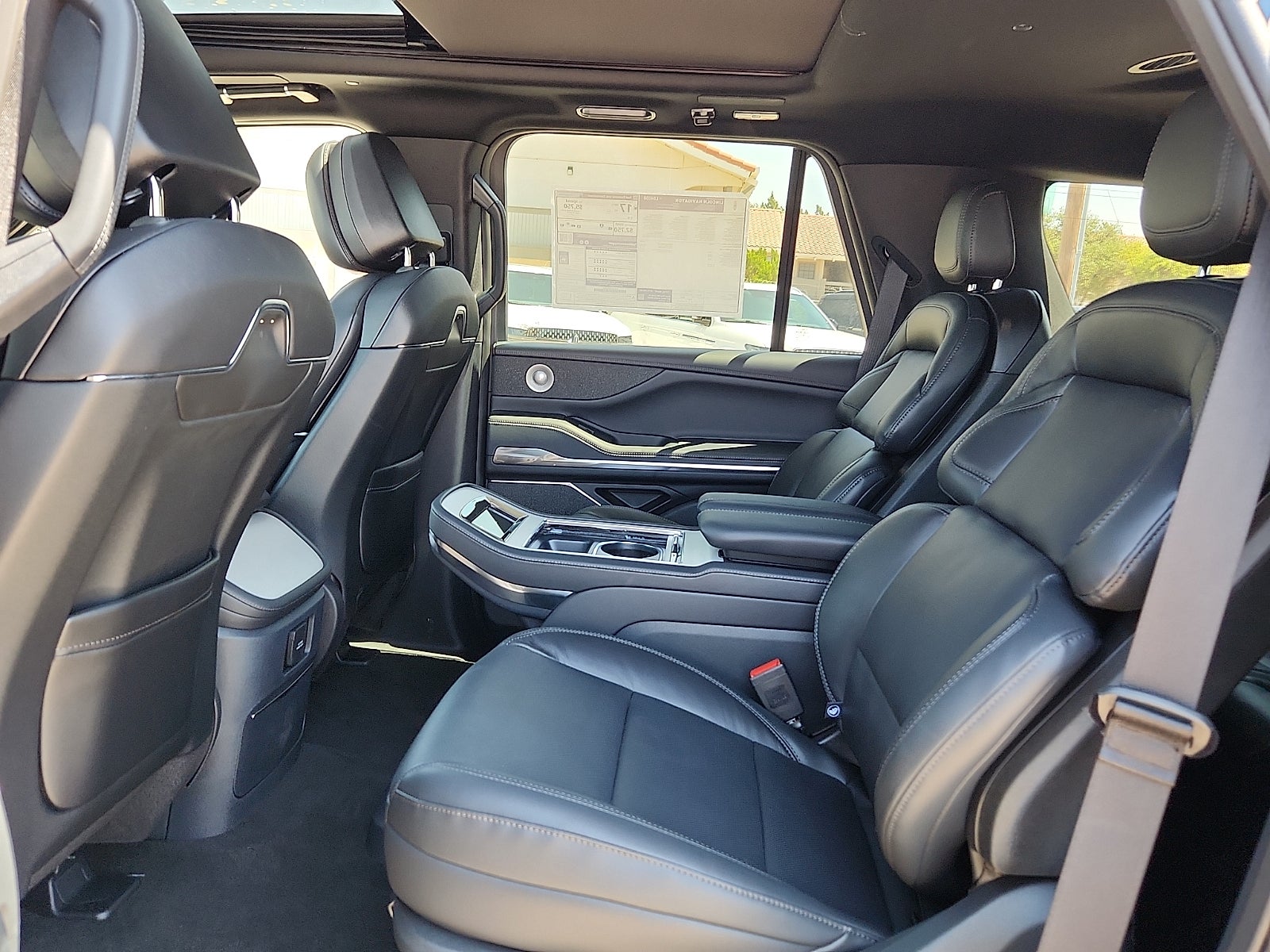 2027 Lincoln Navigator Reserve