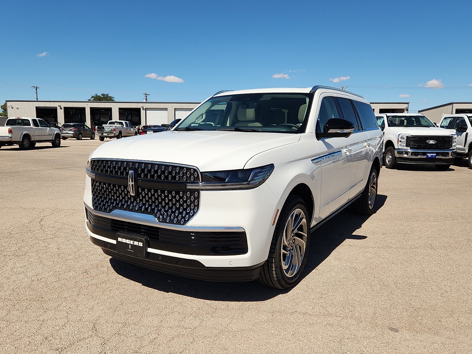 2027 Lincoln Navigator L Reserve