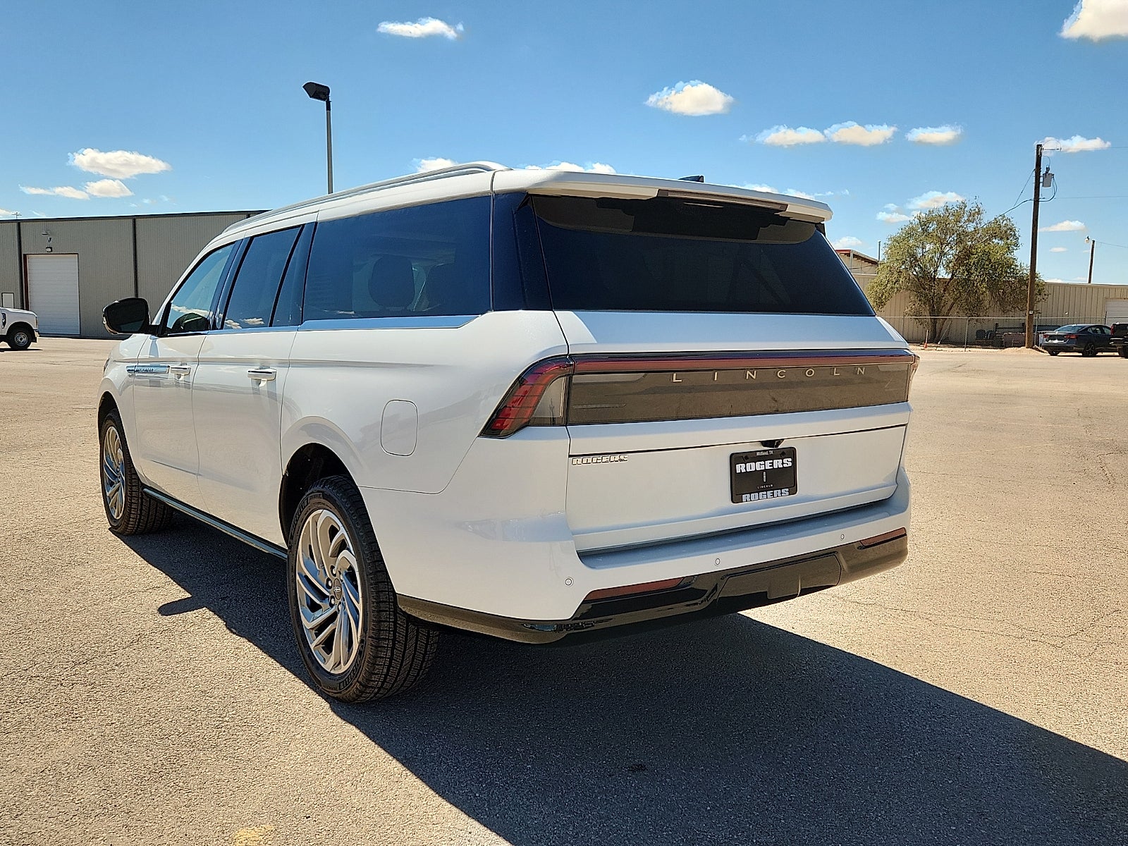 2027 Lincoln Navigator L Reserve