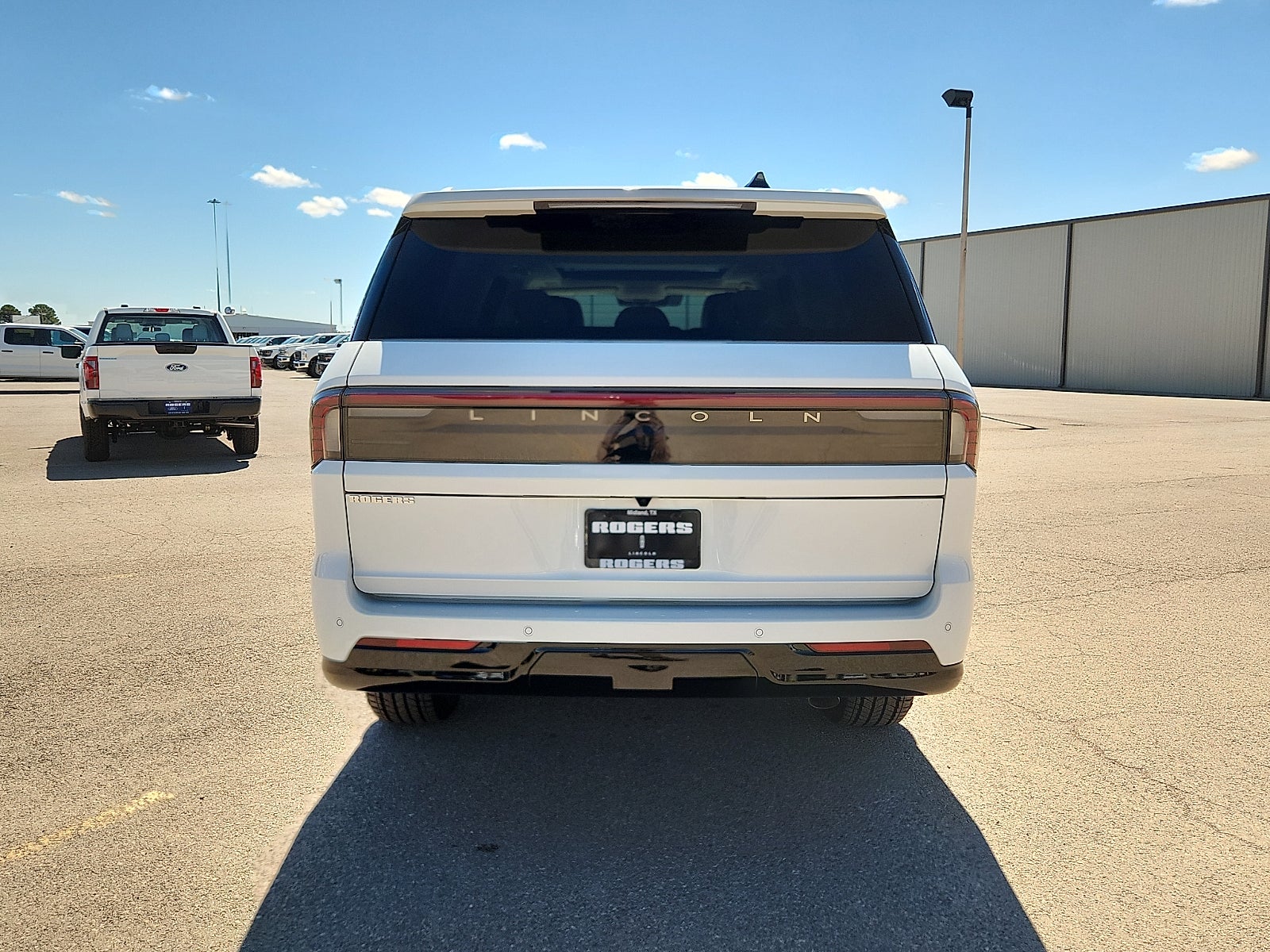 2027 Lincoln Navigator L Reserve