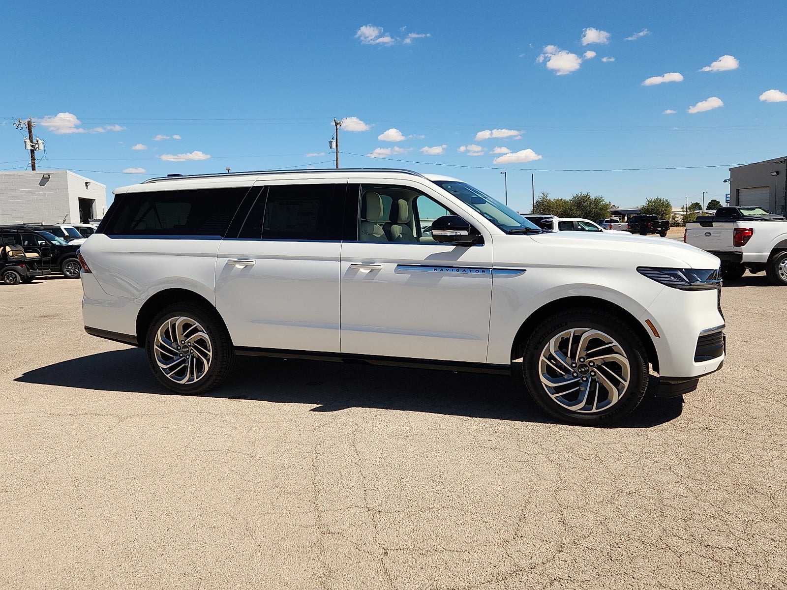 2027 Lincoln Navigator L Reserve