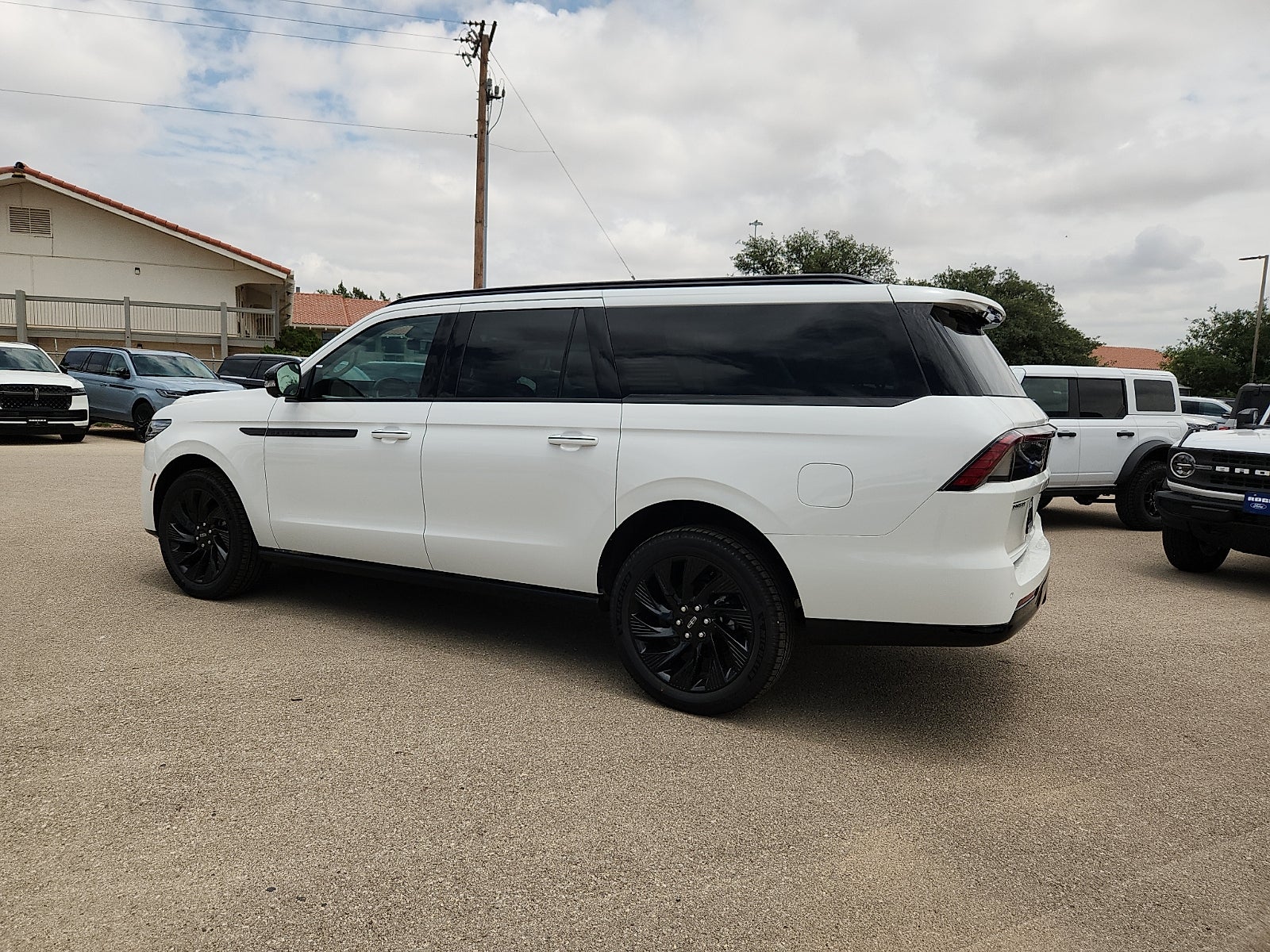 2026 Lincoln Navigator L Reserve