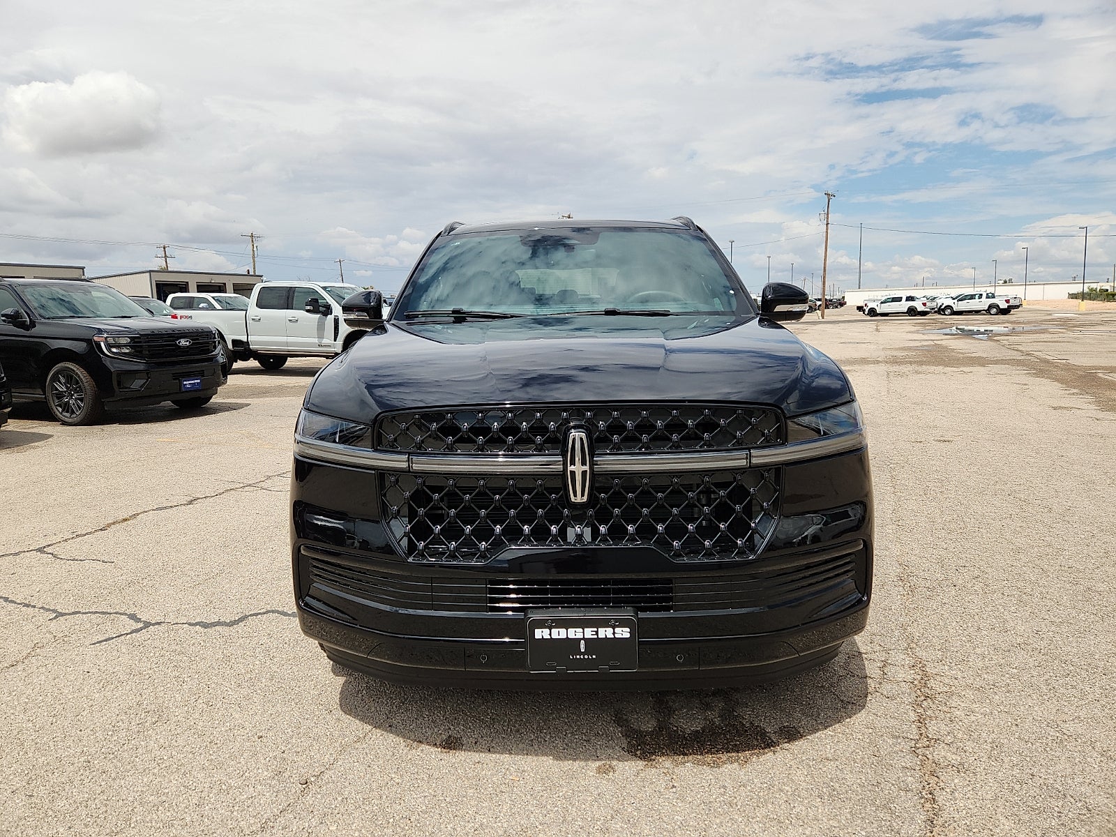2027 Lincoln Navigator L Reserve