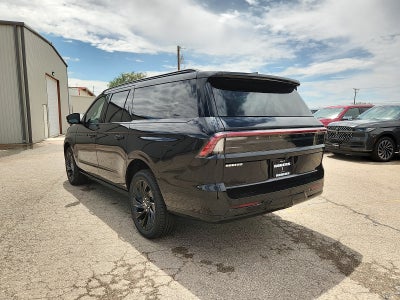 2027 Lincoln Navigator L Reserve