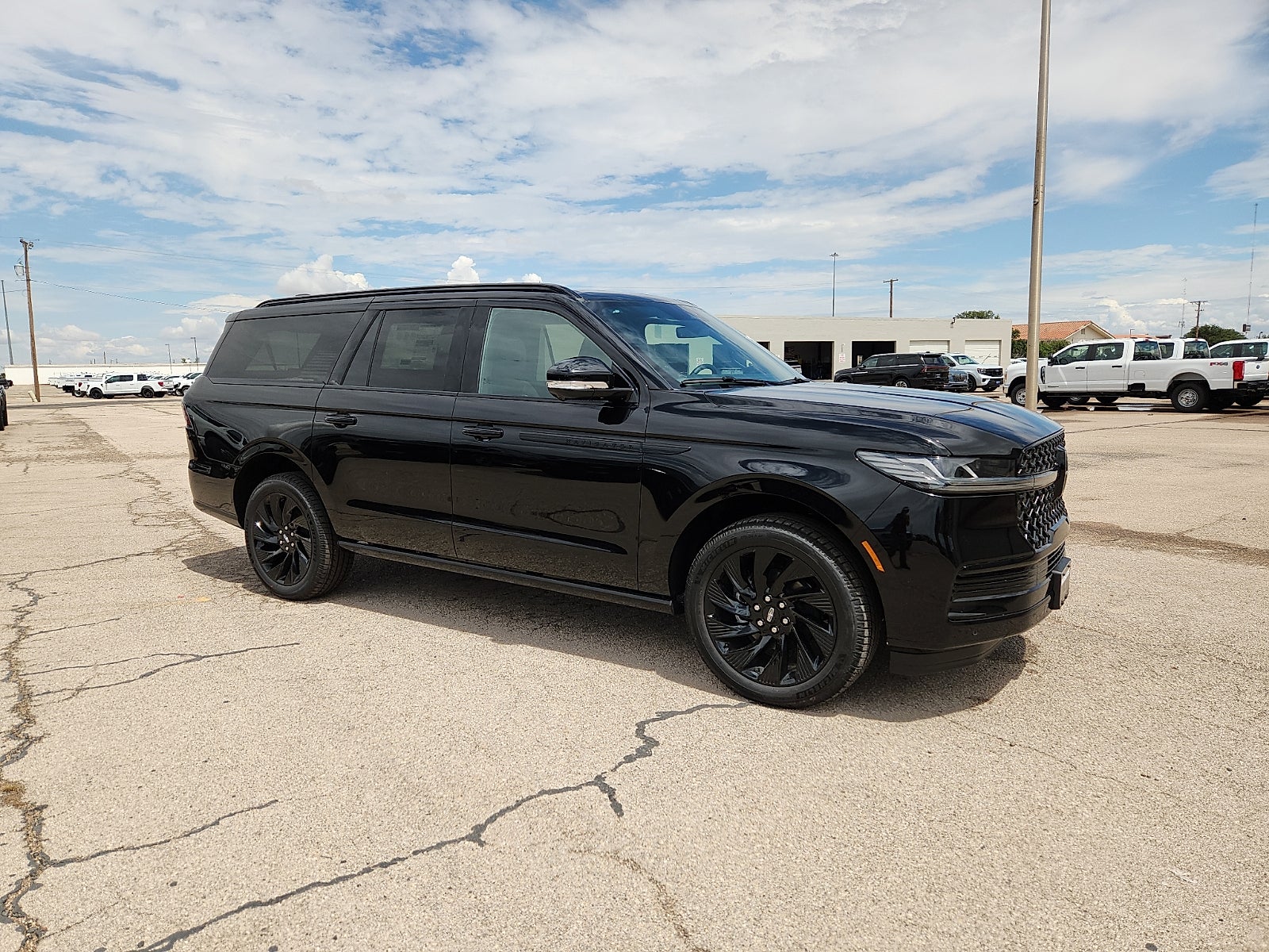 2027 Lincoln Navigator L Reserve
