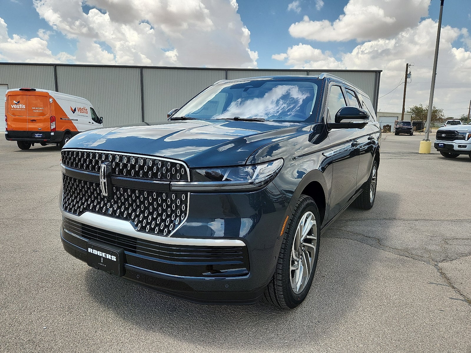 2025 Lincoln Navigator Reserve-L