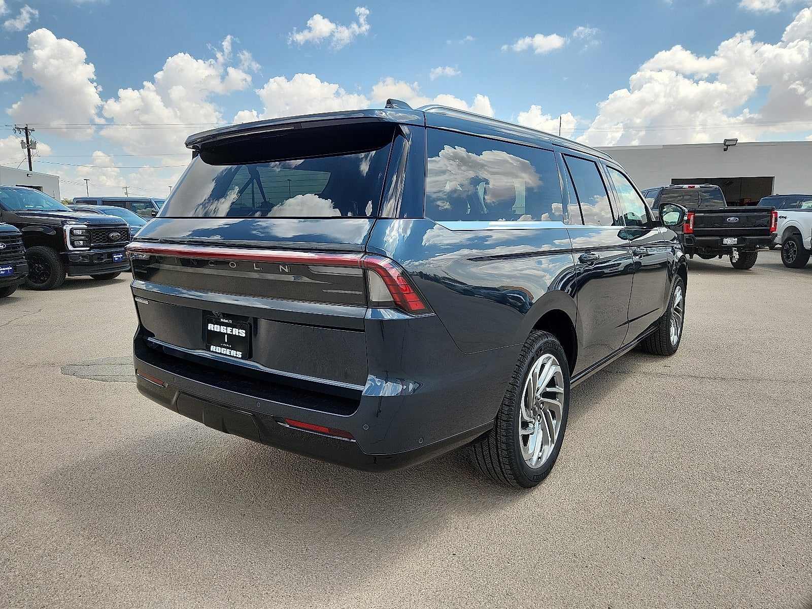 2025 Lincoln Navigator Reserve-L