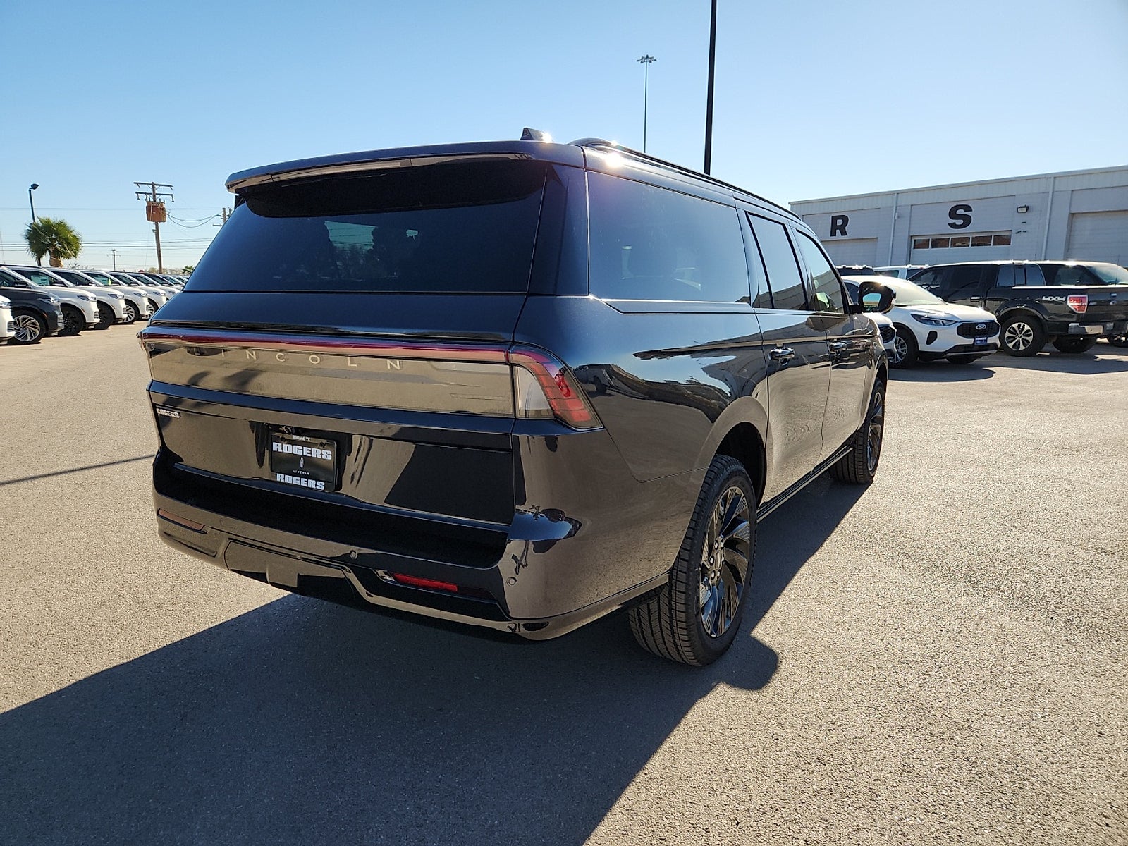 2025 Lincoln Navigator Reserve-L