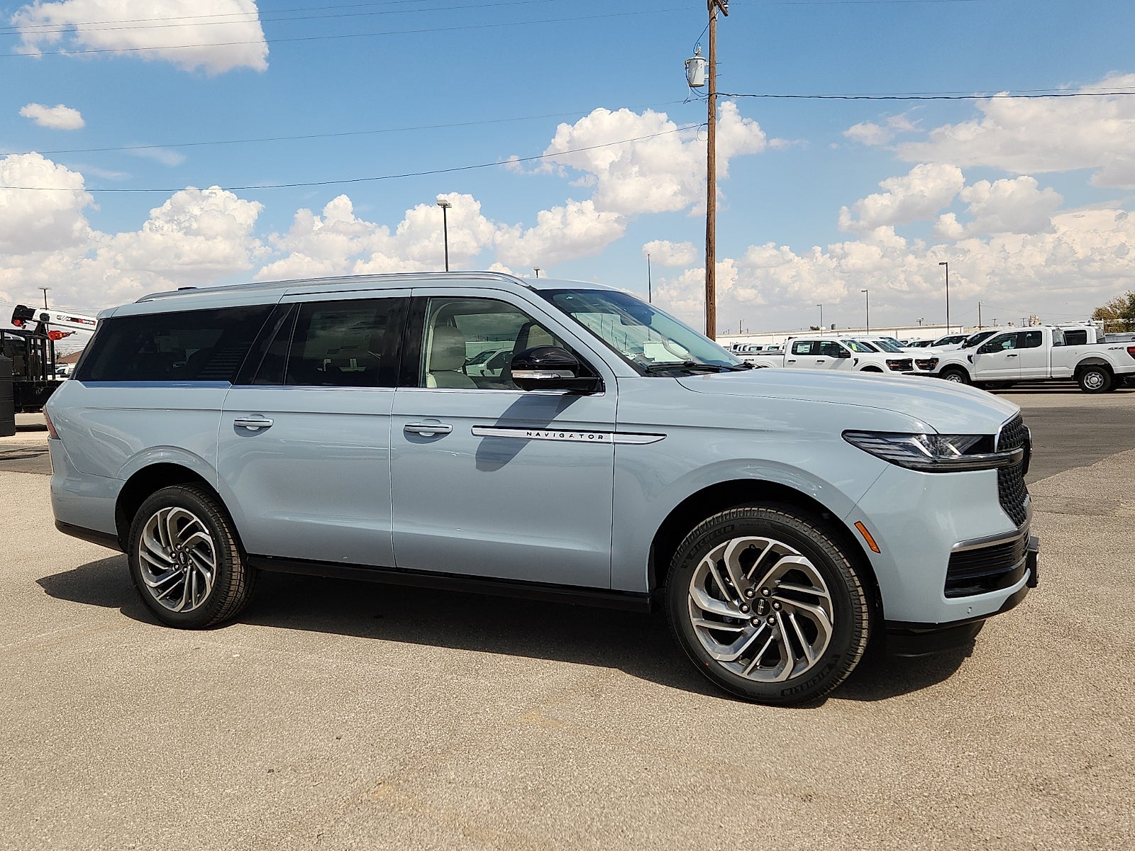 2027 Lincoln Navigator L Reserve