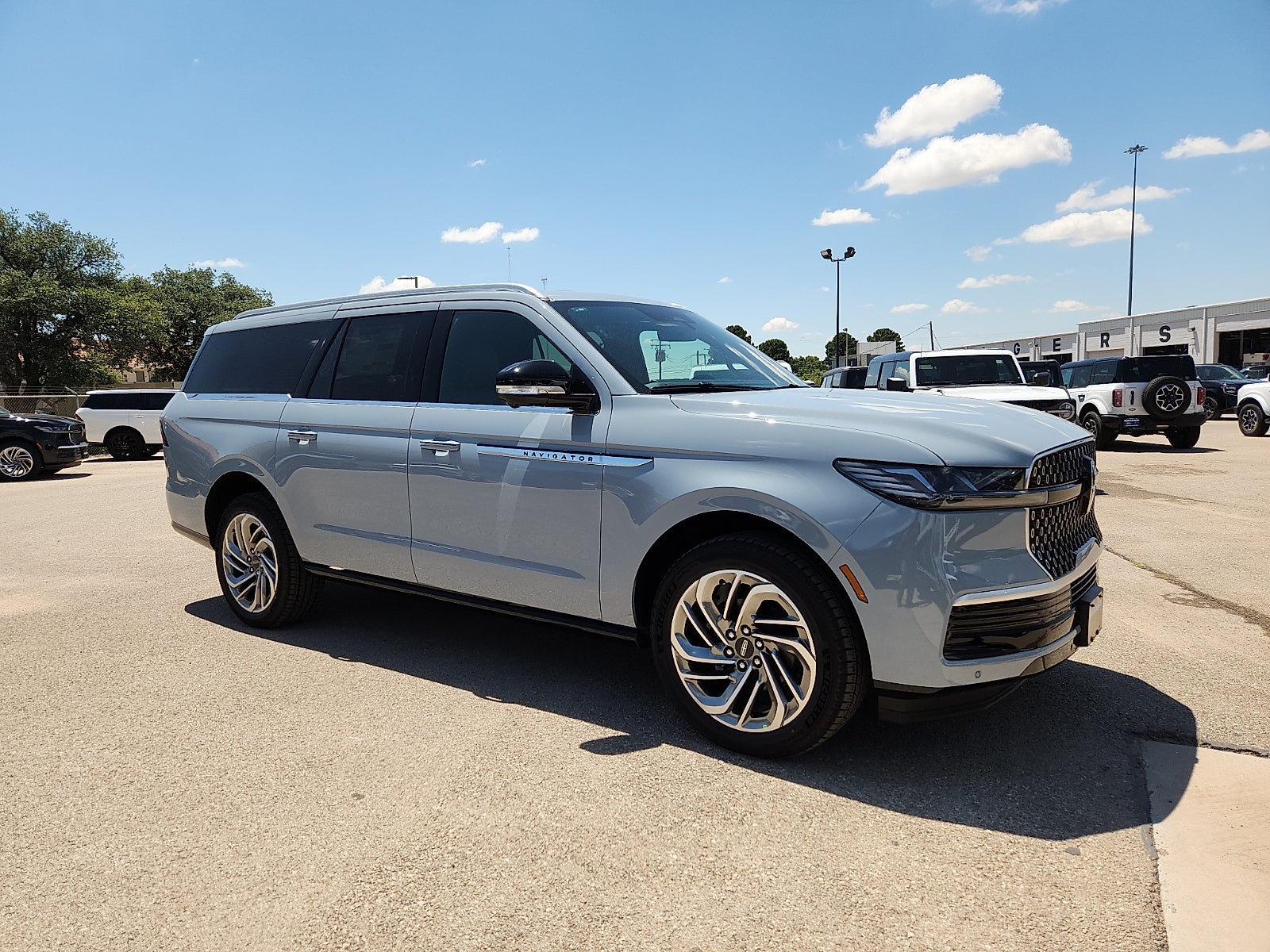 2026 Lincoln Navigator L Reserve