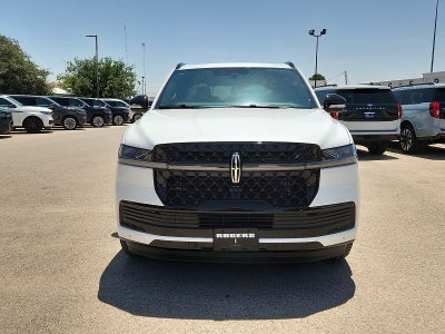 2027 Lincoln Navigator L Reserve