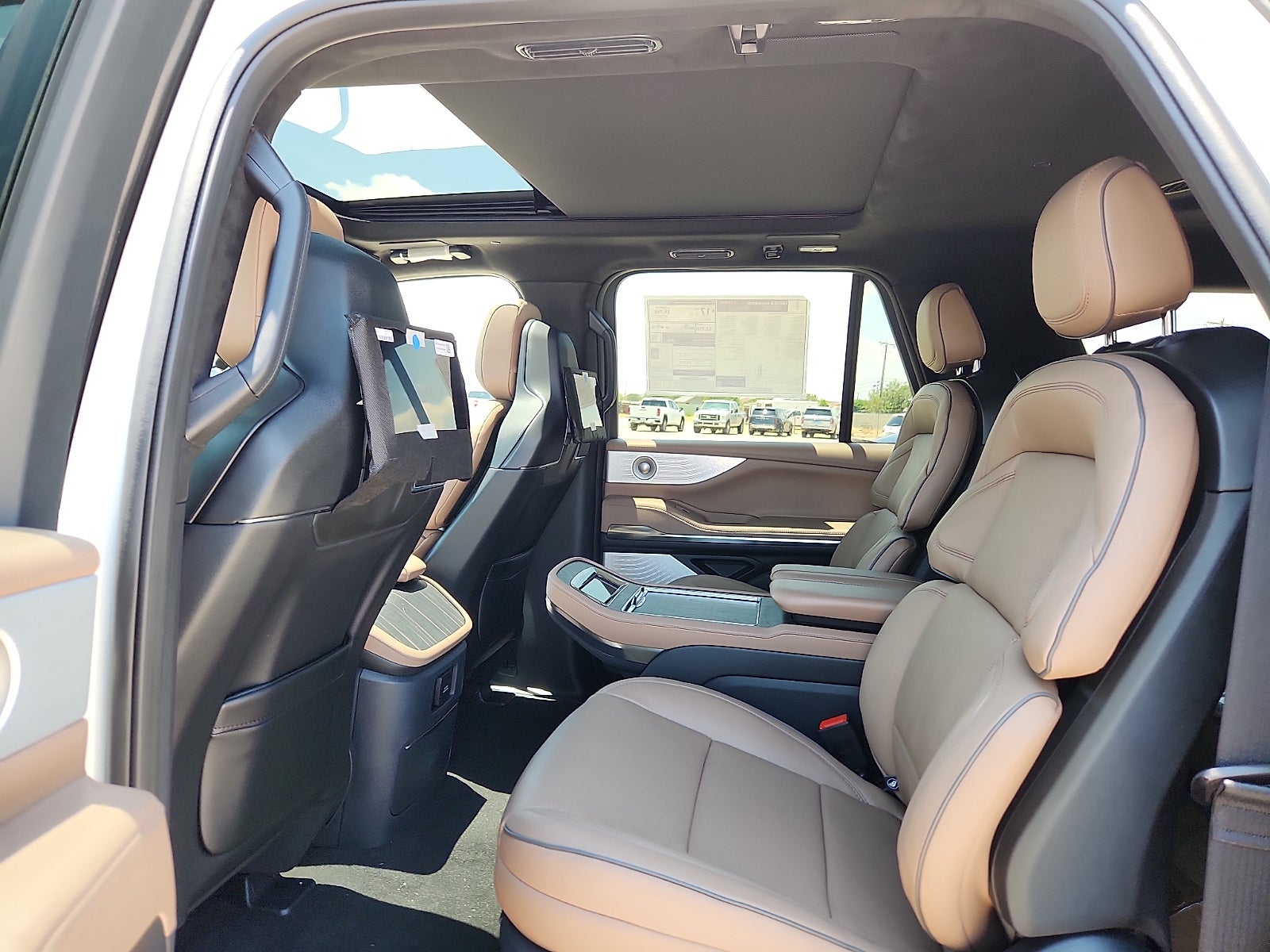 2027 Lincoln Navigator L Black Label