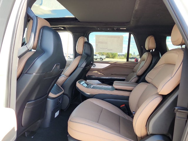 2027 Lincoln Navigator L Black Label