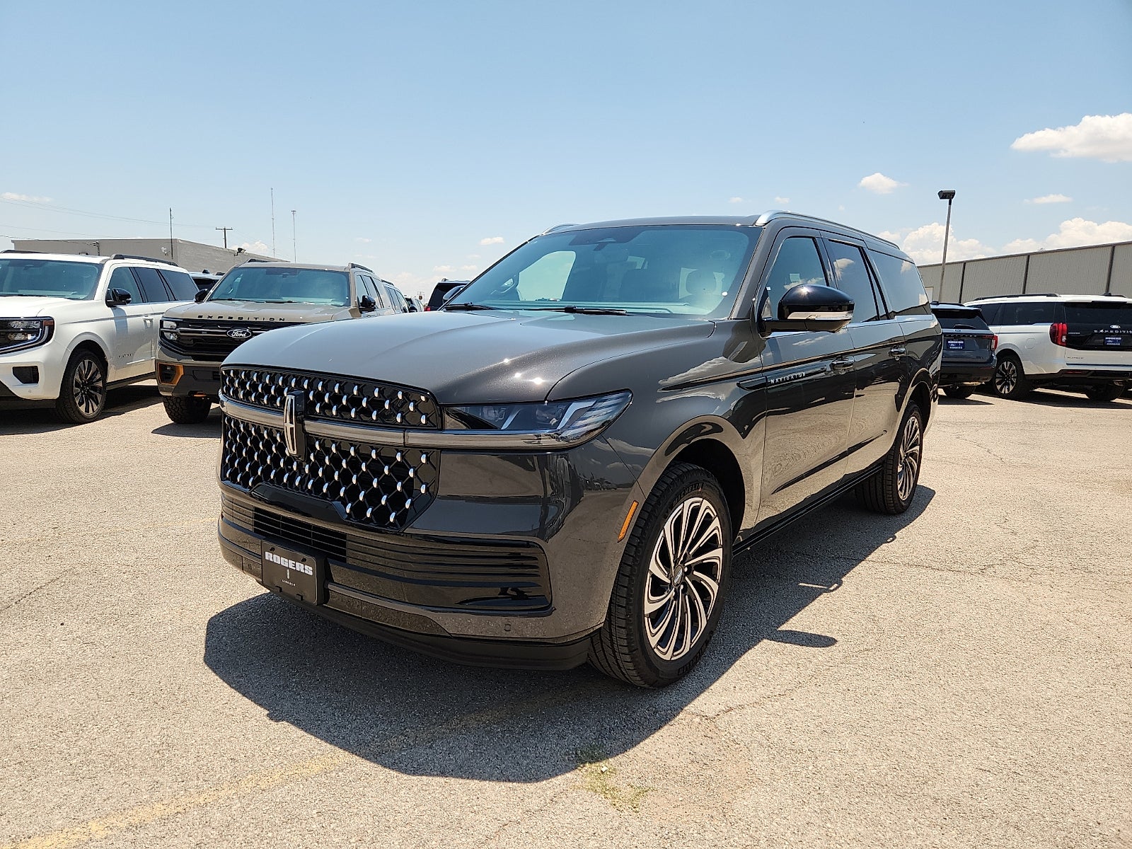 2027 Lincoln Navigator L Black Label