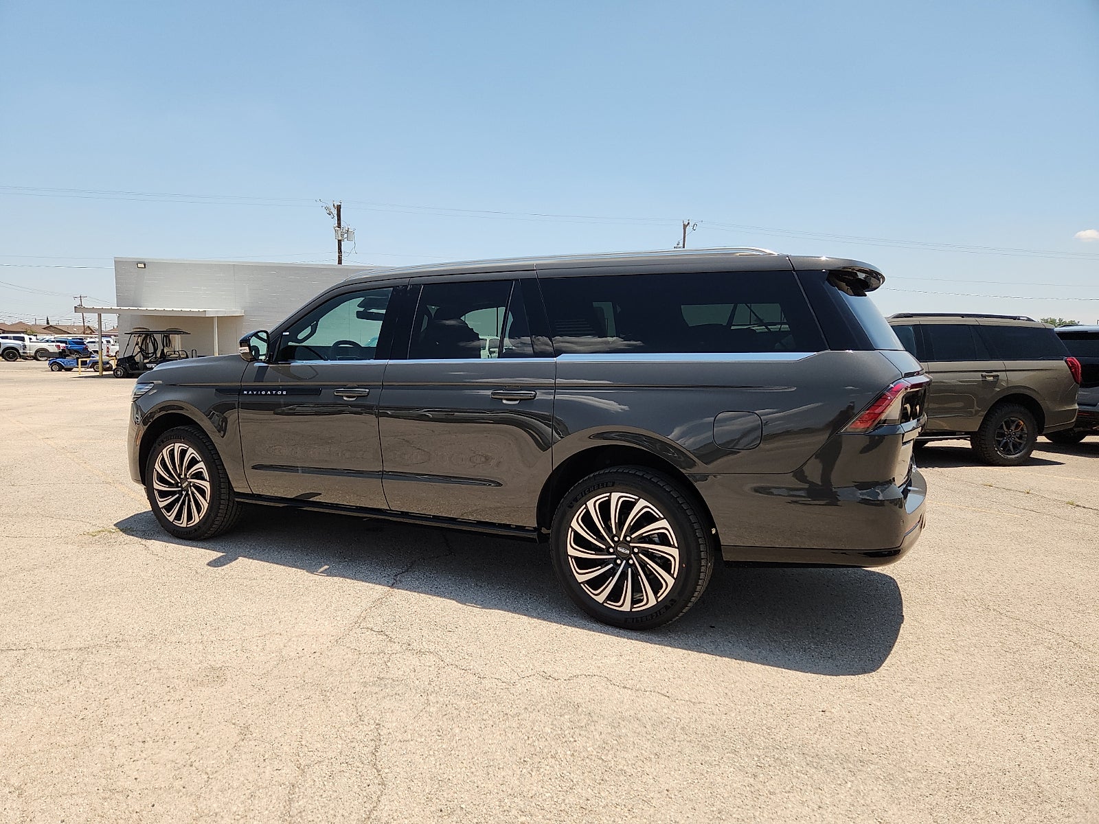 2027 Lincoln Navigator L Black Label