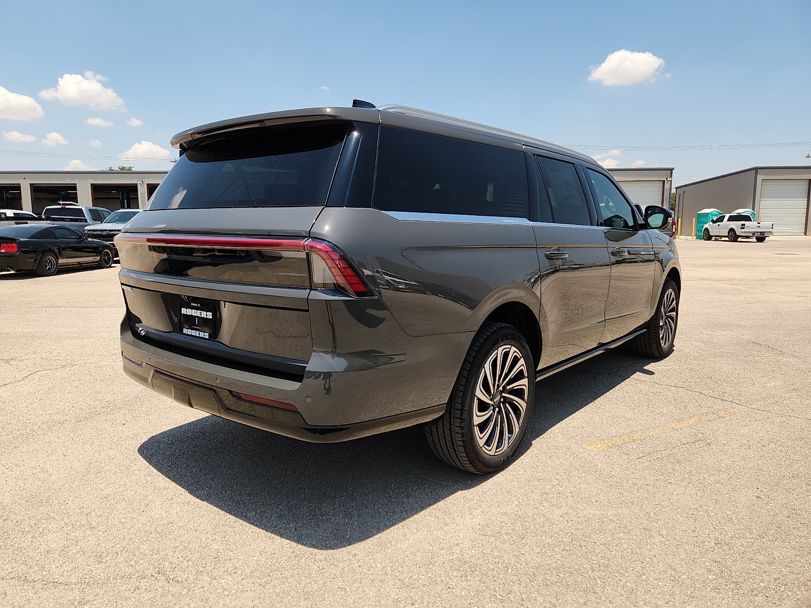 2027 Lincoln Navigator L Black Label