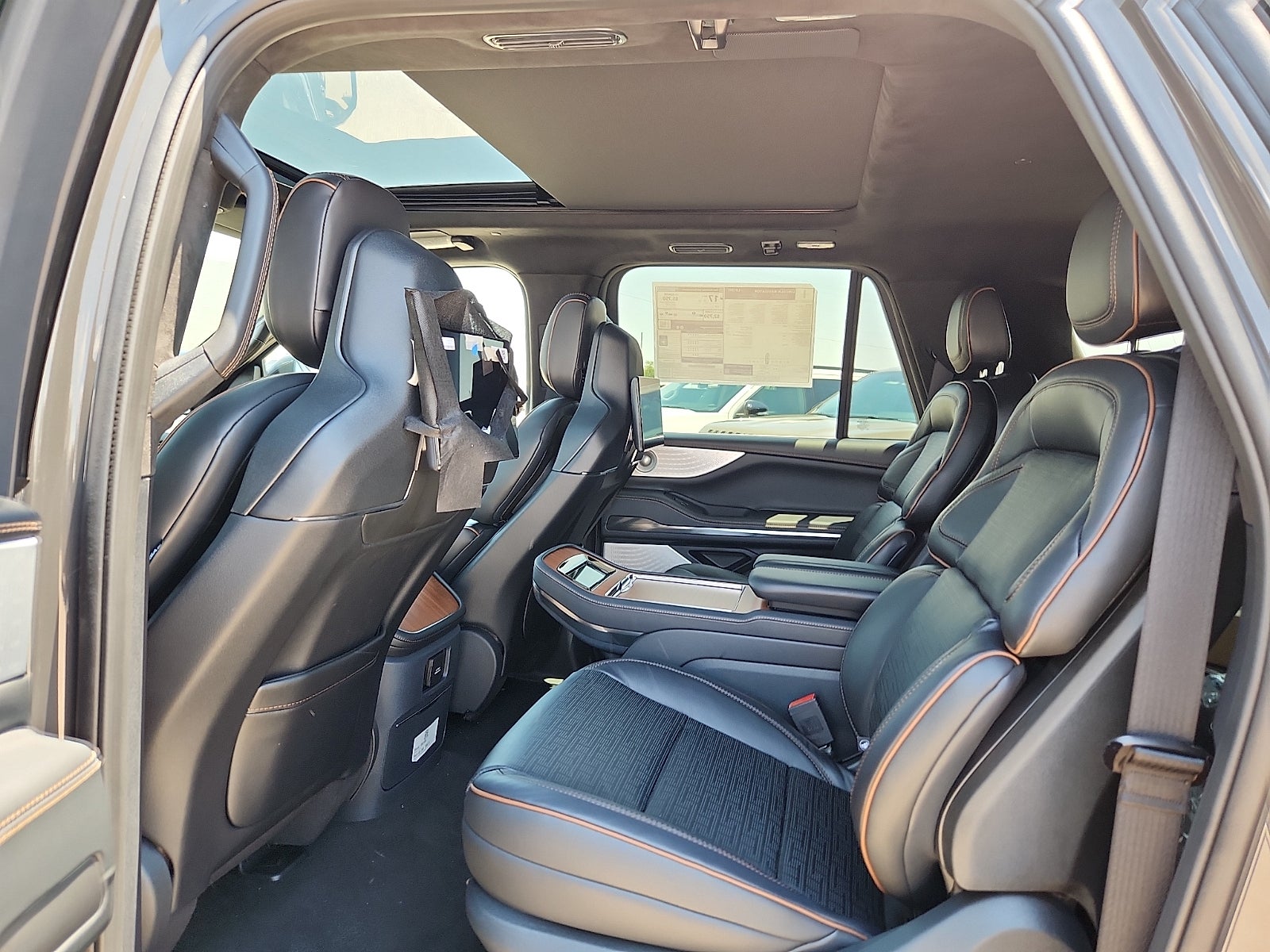 2027 Lincoln Navigator L Black Label