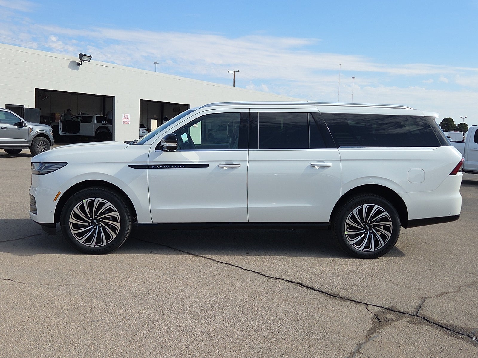 2025 Lincoln Navigator Lincoln Black Label-L