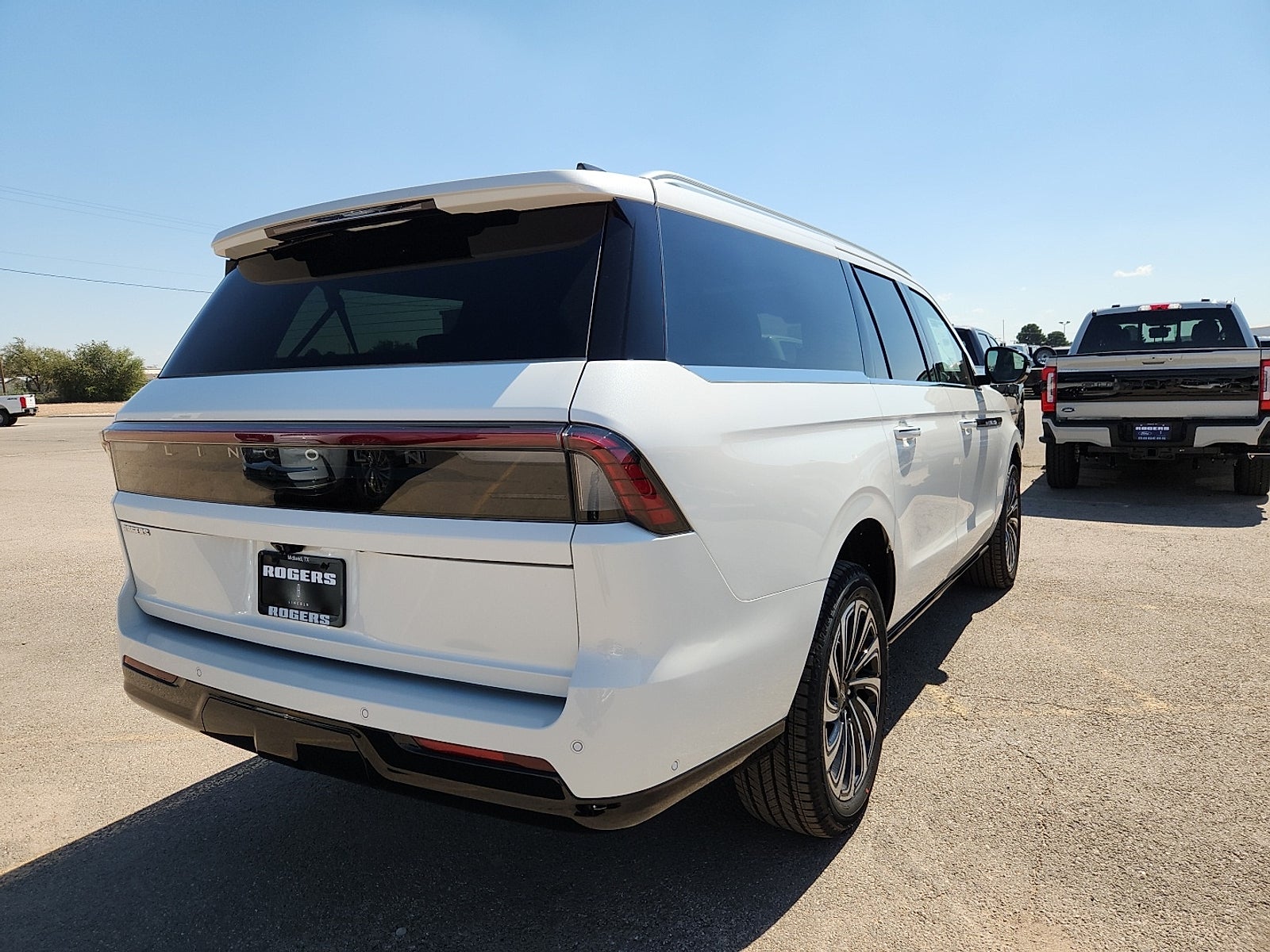 2025 Lincoln Navigator Lincoln Black Label-L
