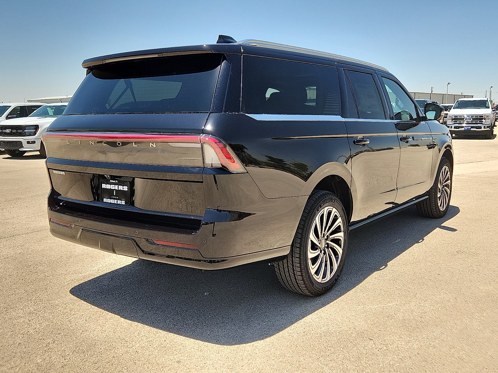 2027 Lincoln Navigator L Black Label