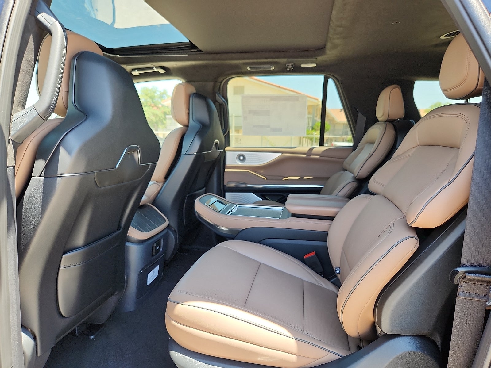 2027 Lincoln Navigator L Black Label