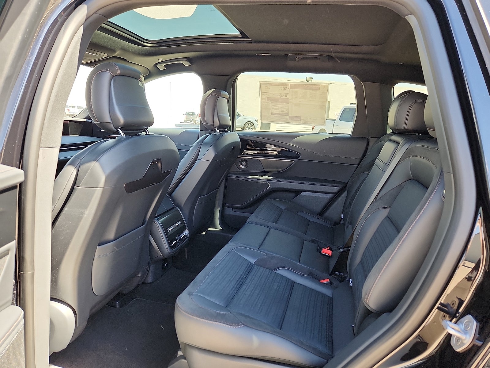 2025 Lincoln Nautilus Reserve