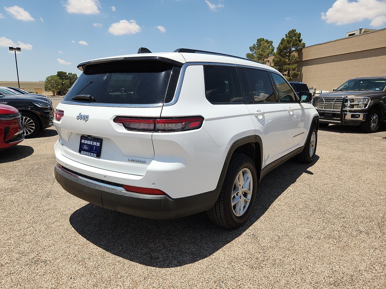2024 Jeep Grand Cherokee L Laredo