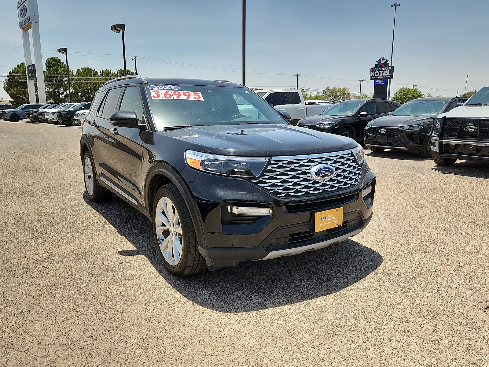 2023 Ford Explorer